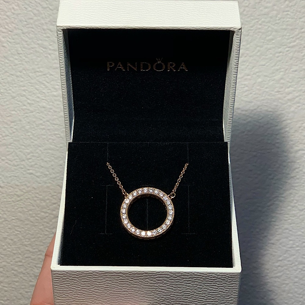 NWOT Pandora: Circle of Sparkle Necklace